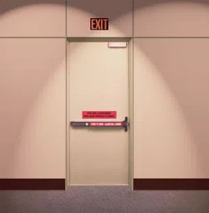 باب طوارئ ابواب هروب ابواب مقاومة للحريق ابواب امان معتمدة باب امان باب حريق باب معتدمد دفاع مدني