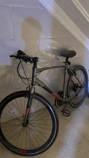 دراجة نارية لم تستعمل .