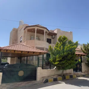 فيلا دوبلكس للبيع من المالك مباشرة – أبو علندا / إسكان الكهرباء / موقع مميز وقريب من الخدمات