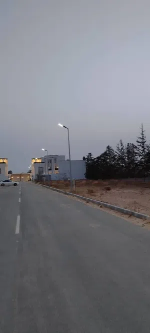 سكن العمر نظام الكمبوند مدخل خاص تقسيم قطع أراضي سكني عائلي منظم بقرب من سوق المزرعه البيفي