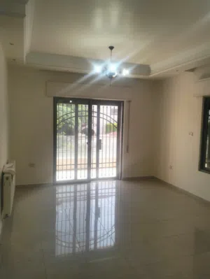 شقة للإيجار طابق اول - الشميساني