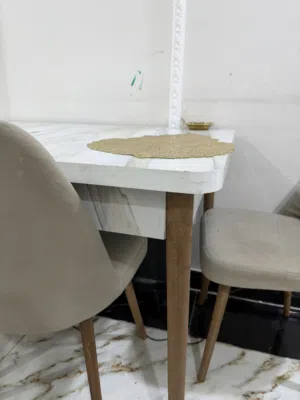 ميز طعام 4 كراسي