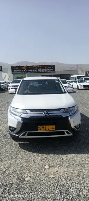 Mitsubishi Outlander Gcc