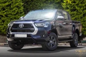 Toyota Hilux 2023  البكب وارد و كفالة الوكيل و قطع مسافة 9,800 كيلو متر
