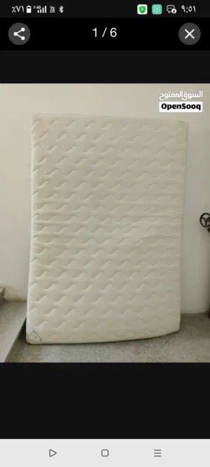 مرتبه مقاس 140 في 2 متر بحاله ممتازه