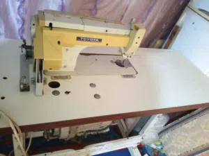 ماكينة خياطة درزة نوع TOYOTA شغالة ممتاز عل فحص قبل شراء