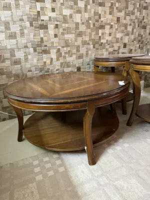 طقم طاولات خشب قوي متين جدا بسعر160  قابل للتفاوض