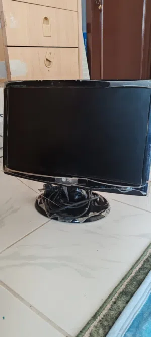 LG monitor (VGA only, no hdmi)