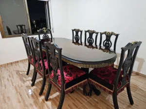 طاوله سفره 8 مقاعد خشب زان بحالة الوكالة