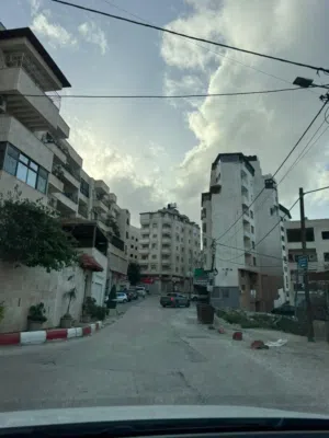 محل في وسط رفيديا للبيع