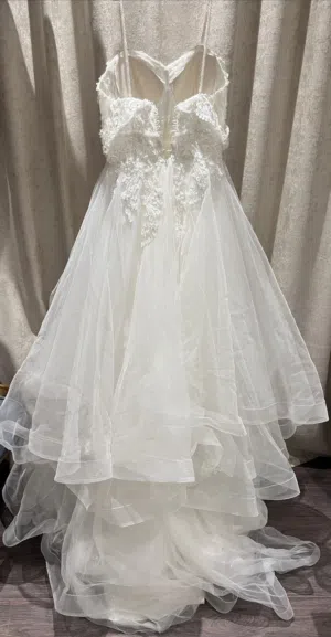 فستان عرس لبسة وحدة Wedding dress worn one time