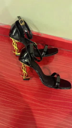 ysl heel new  price 15kd also take guarantee
