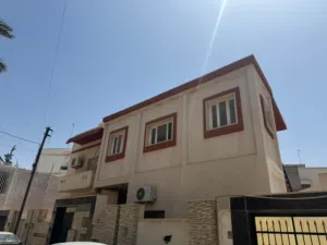 شقة للبيع في وين عاشور