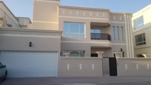 ‏أكثر من 6 غرف ‏.‏ أكثر من 6 حمامات ‏.‏ 380 م٢‏0