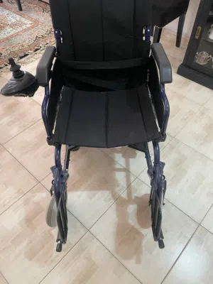 كرسي ذوي الاحتياجات الخاصه