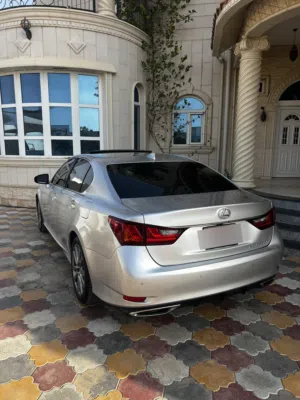 Lexus GS  excellent condition لكزس جي اس بحالة ممتازة وجاهزة. مسرفس الموتر بالكامل ولا تحتاج اي شي
