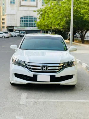 Honda Accord  Model :2015  Gcc Space Kilometres:: 179k *First Owner Car Description:::full option wi