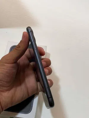Apple iPhone 11 64 GB in Ramtha