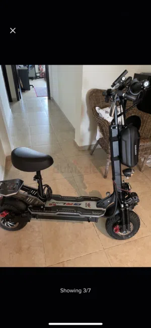 سكوتر شبه جديد محرك واحد قوي جدا  2500 W استخدمته مره فقط تجربة