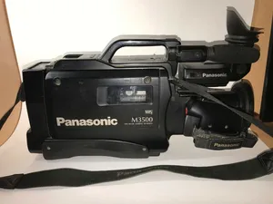 DSLR Cameras . Panasonic . Used0