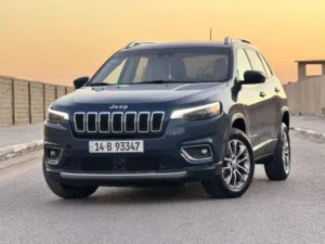 للبيع ِJeep Cherokee 2021 فئة Latitude