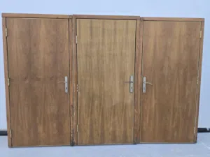 ابواب خشب (جرجوبة وياب) عدد 3 و شباك pvc عدد2 في التاجيات