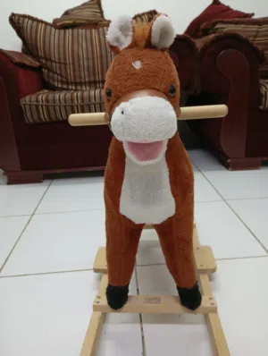 حصان ذو بطاريات للبيع