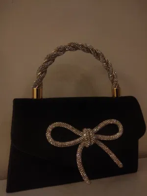 شنتة يد سوداء لامعة