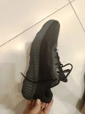 حذاء سكيتشرزsketchers ses