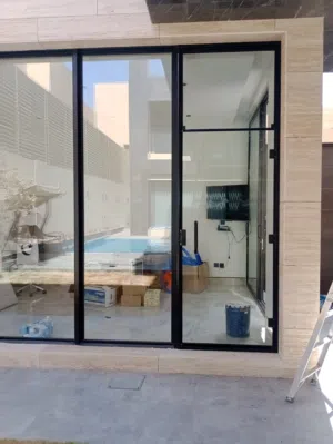 زجاج سكريت والالمنيوم