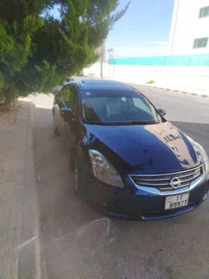 نيسان التيما موديل 2009 فل للبيع