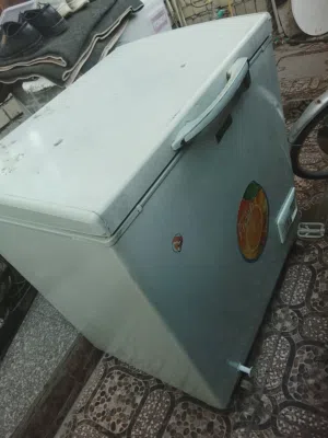 مجمدة نظيفة ماركة كونكورد لبناني ماطورها ياباني