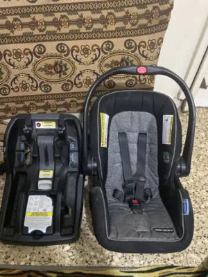 كوت وكارسيت للبيع 40 ماركة Graco