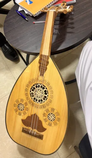 عود شبه جديد ما مستعمل
