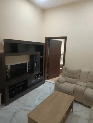 Very Large , Brighter & Clean 3 BHK Apartment Available from May 1st