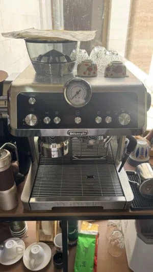 Delonghi la specialista مكينة قهوة coffee machine