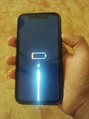 ايفون xs لون اسود