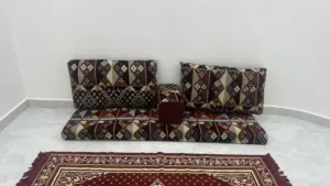 للببع مساند بحالة ممتازة نظاف