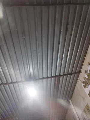 زينقو نضيف للبيع معاه حديد 40*40