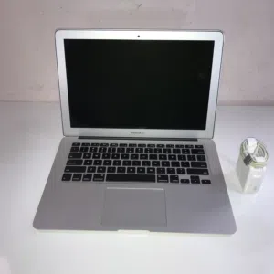 MacBook Air 2017 13,3 ’’ i5  i5   13,3”  2017 ماك بوك آير