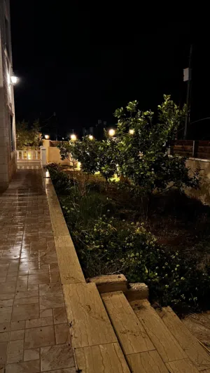 350 m2 More than 6 bedrooms Villa for Sale in Jericho Al-Auja