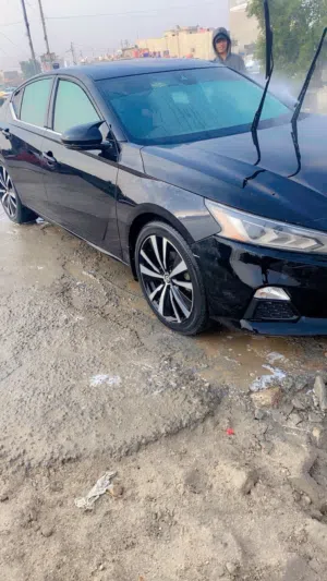 Used Nissan Altima in Basra