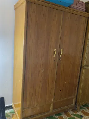 كنتور باببين. تعليك. وخانات نظيف. جدا. فقط. بدأت. يحتاج اله.   وبوفيه. منفصله. مال. فراشات جدا كبيره