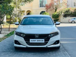 honda accord 2022 very well maintained vehicle excellent condition very low km