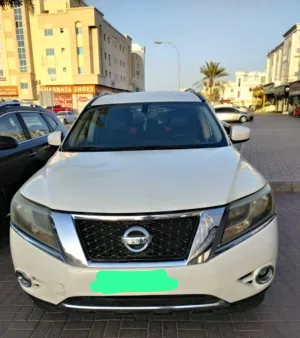 Nissan pathfinder 2015