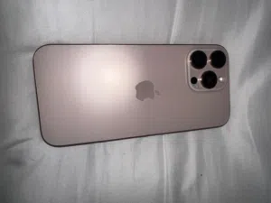 بحالة الجديد Iphone 16 pro max 256 dessert gold