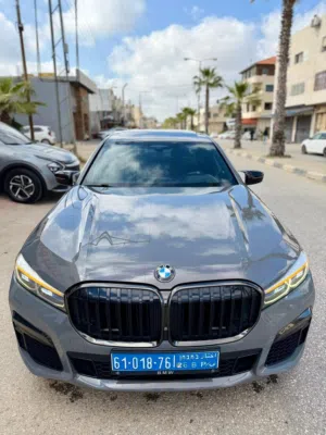 BMW 745e  اشي متكتك وجديد وفخامه وقوه بنفس الوقت  بس عنا