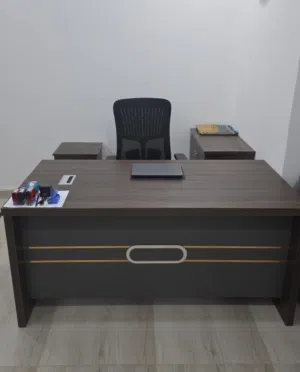 خصم 35% على 5 قطع اثاث مكتب مستعمل لم يستخدم