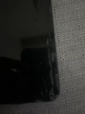 للبيع فورت واضح جدا بالشاشه الايباد شو فيو وداخليا جدا ممتاز موديل x9 حجمو مكتول هونور