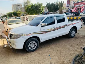 Used Toyota Hilux in Raymah